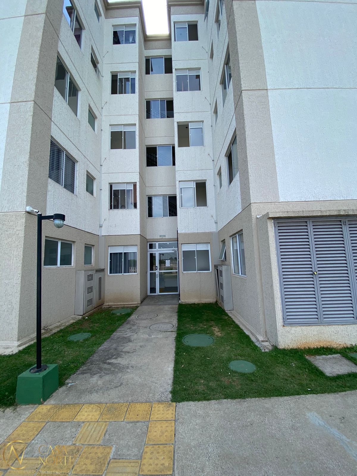 Apartamento à venda com 2 quartos, 41m², 1 vaga, Rua Inocêncio de Oliveira Alves no bairro Rubem Berta em Porto Alegre