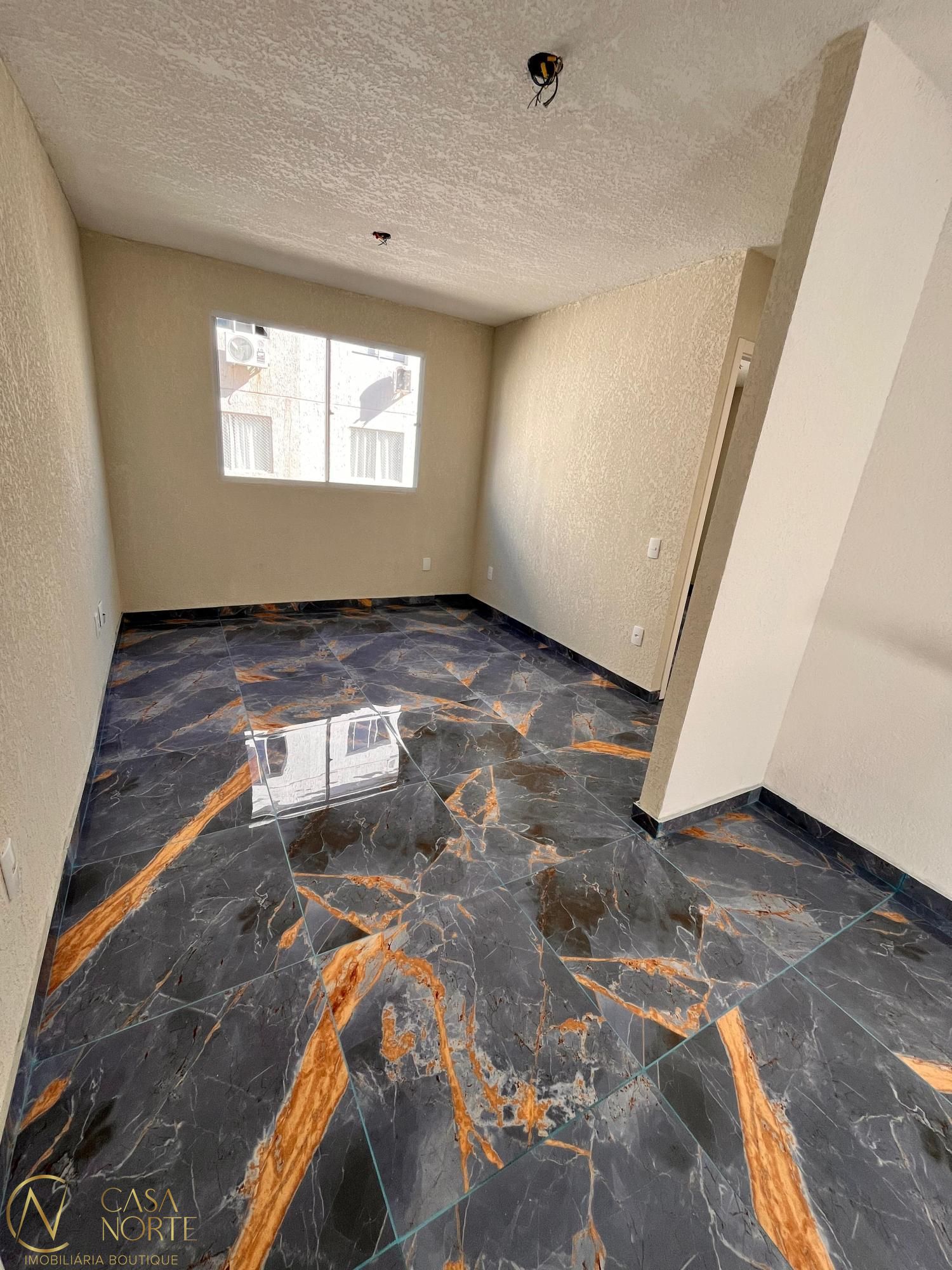 Apartamento à venda com 2 quartos, 41m², 1 vaga, Rua Sabino Pereira Nunes no bairro Restinga em Porto Alegre