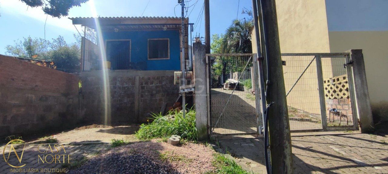 Casa à venda com 3 quartos, 110m², 4 vagas, Rua Alberto Moraes no bairro Belém Novo em Porto Alegre