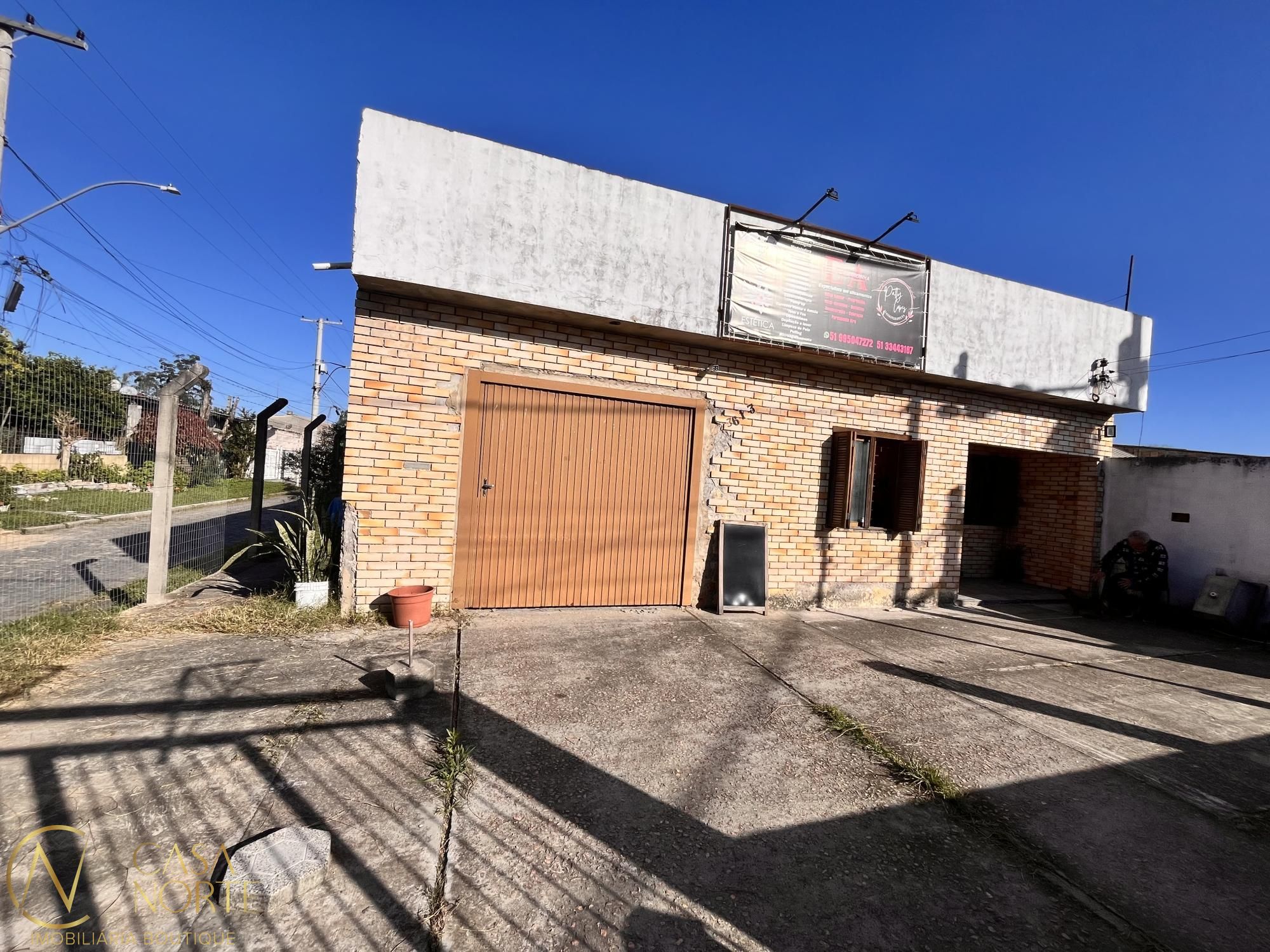 Casa à venda com 3 quartos, 143m², 2 vagas, Avenida Ignês E. Fagundes no bairro Restinga em Porto Alegre