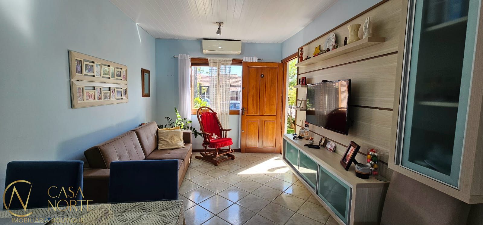 Casa à venda com 2 quartos, 66m², 1 vaga, Rua José Celestino da Silva no bairro Hípica em Porto Alegre