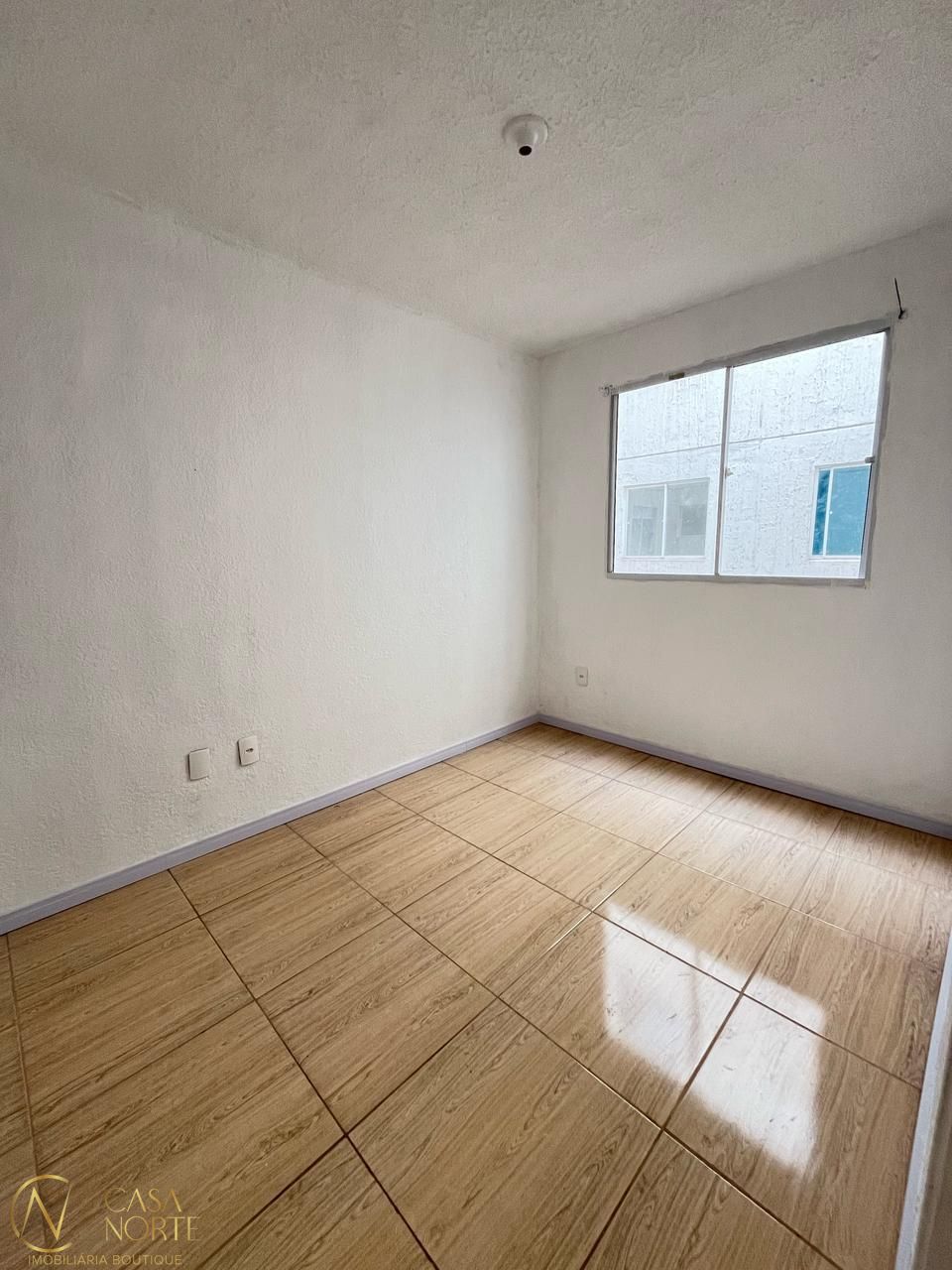 Apartamento à venda com 2 quartos, 40m², 1 vaga, Rua Sabino Pereira Nunes no bairro Restinga em Porto Alegre
