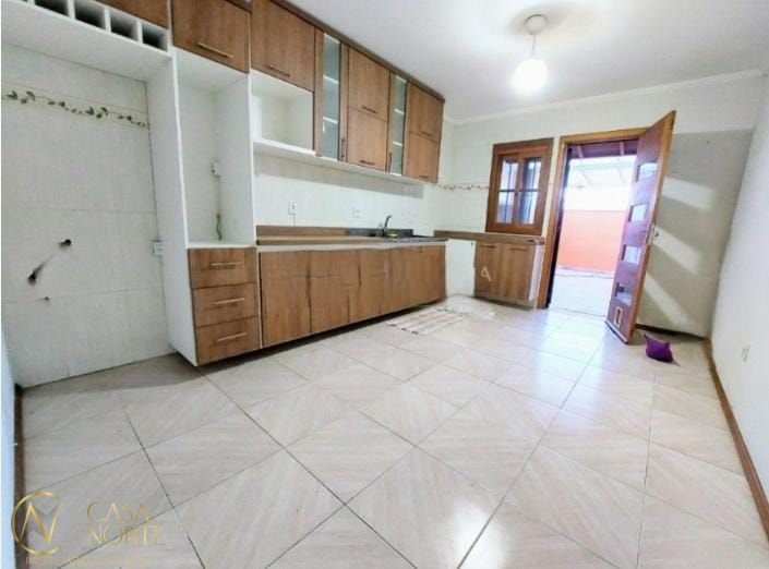 Sobrado à venda com 2 quartos, 91m², 2 suítes, 1 vaga, Rua Eva Pinto no bairro Hípica em Porto Alegre