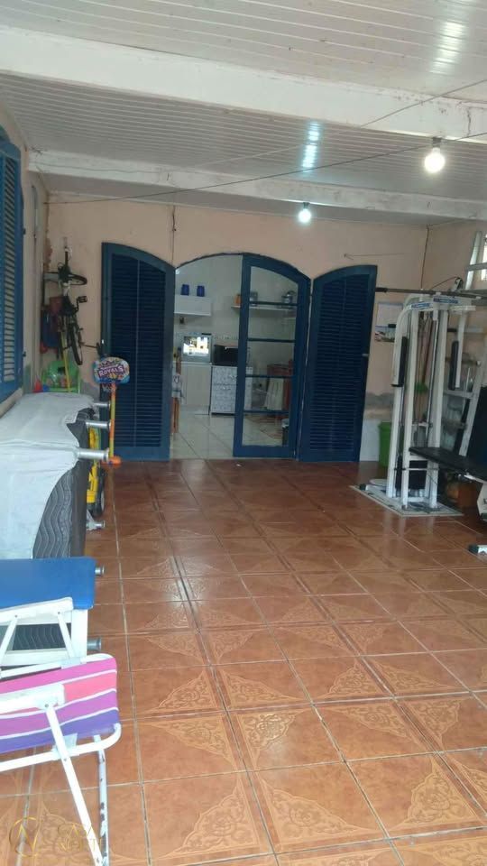 Casa à venda com 3 quartos, 110m², 2 vagas, Acesso Bonar Figueiro no bairro Restinga em Porto Alegre