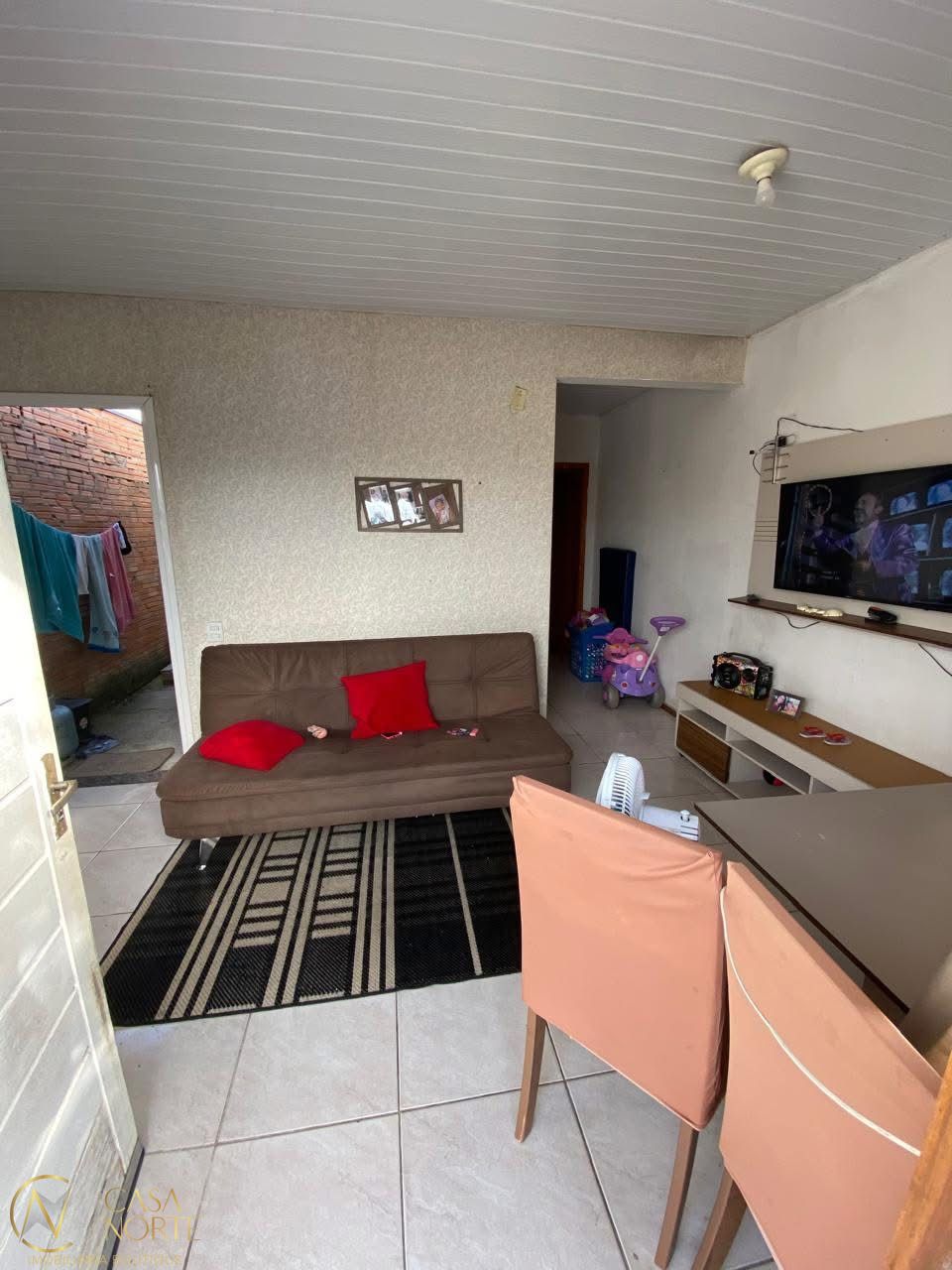Casa à venda com 1 quarto, 38m², 1 vaga, Rua Solon Vieira Marques no bairro Restinga em Porto Alegre