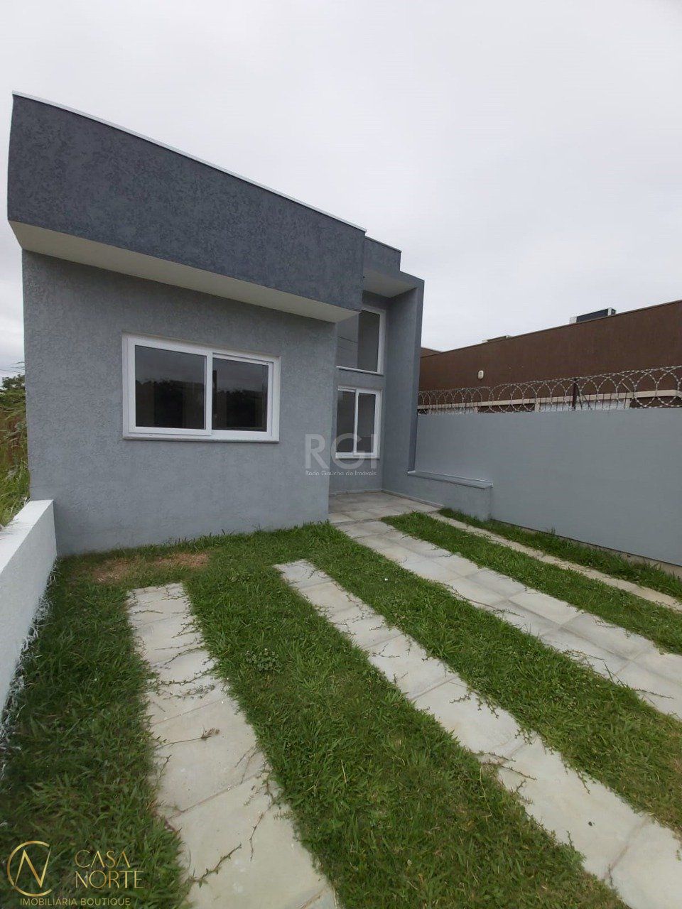 Casa à venda com 3 quartos, 79m², 1 suíte, 2 vagas, Rua Jorge Babot Miranda no bairro Aberta dos Morros em Porto Alegre