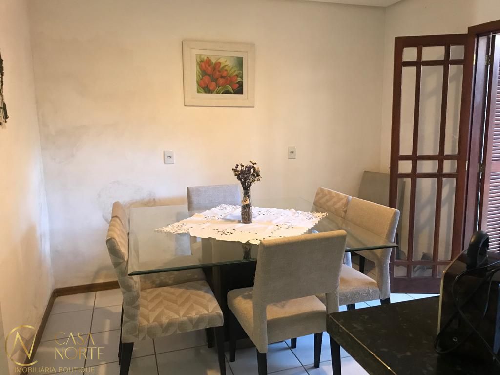 Casa à venda com 3 quartos, 300m², 1 suíte, 4 vagas, Rua Jair de Moura Calixto no bairro Ipanema em Porto Alegre