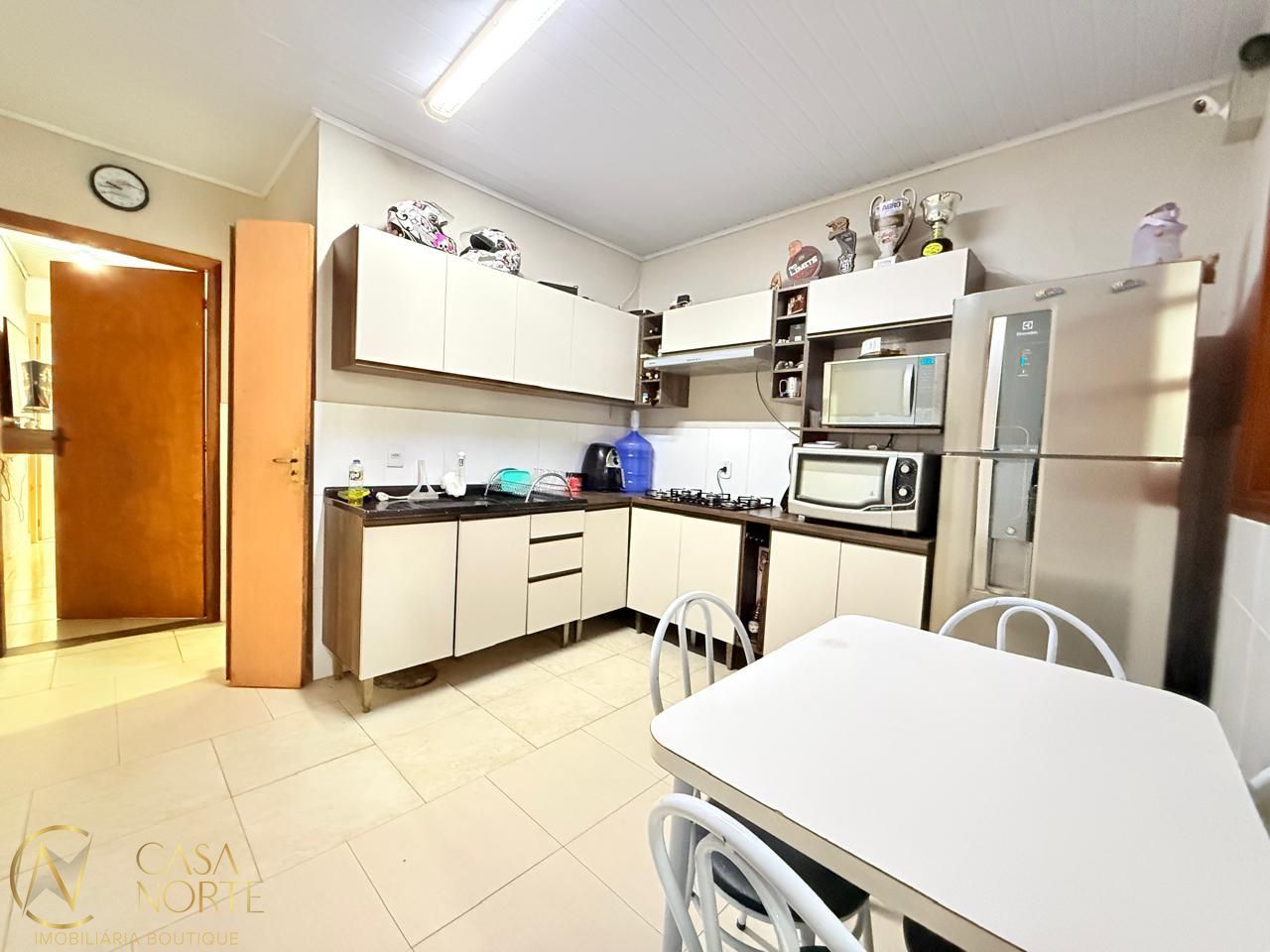 Casa à venda com 2 quartos, 51m², 2 vagas, Rua J Benck no bairro Hípica em Porto Alegre