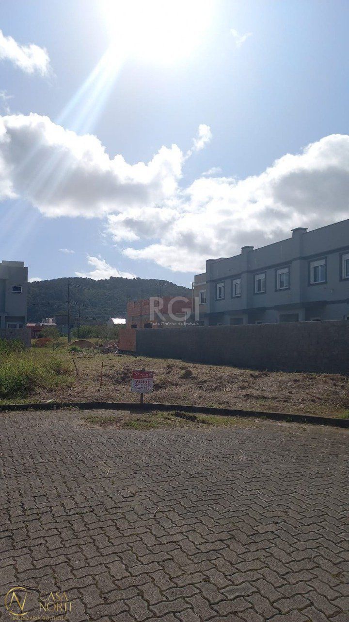Terreno à venda  com 141m², Rua Ney Gomes Martins no bairro Aberta dos Morros em Porto Alegre