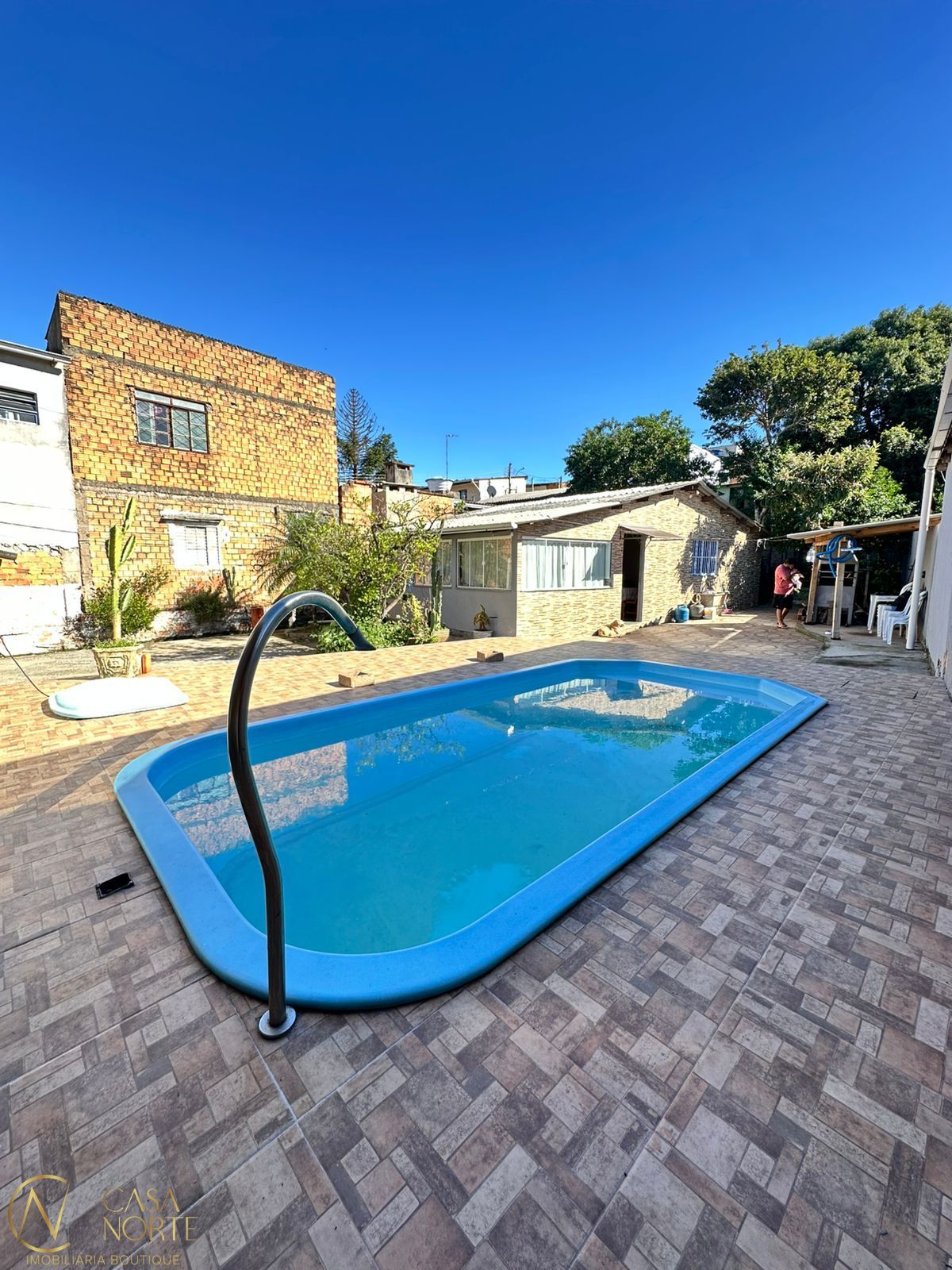 Casa à venda com 2 quartos, 90m², Rua Rio Grande no bairro Vila Nova em Porto Alegre