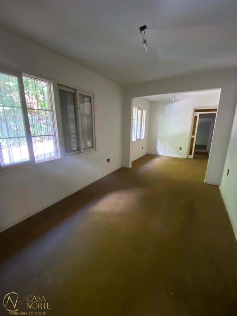 Apartamento à venda com 3 quartos, 76m², 1 vaga, Rua General Neto no bairro Floresta em Porto Alegre