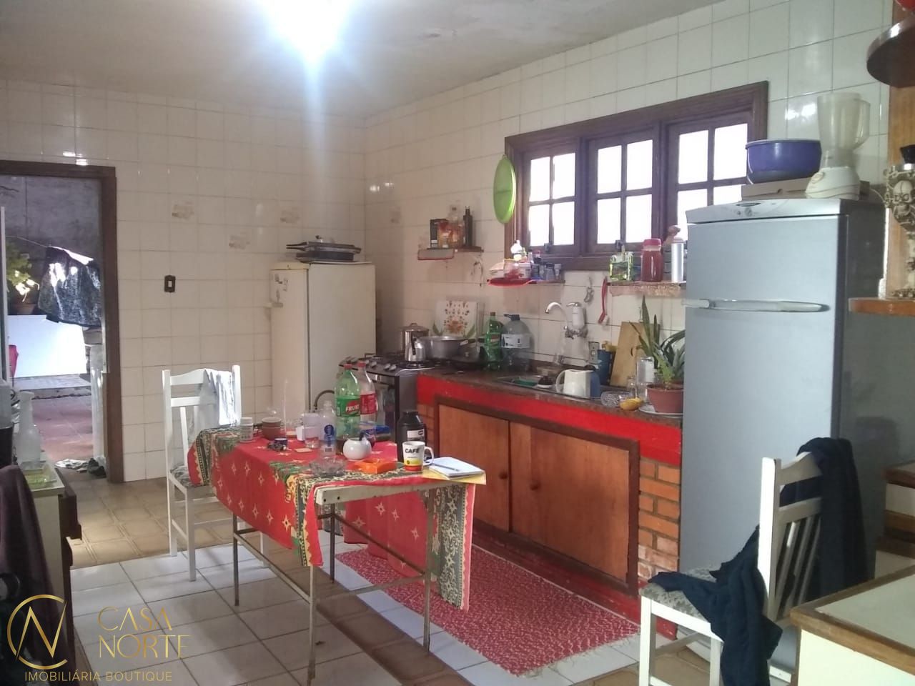 Casa à venda com 2 quartos, 250m², 1 suíte, 2 vagas, Rua Jair de Moura Calixto no bairro Ipanema em Porto Alegre
