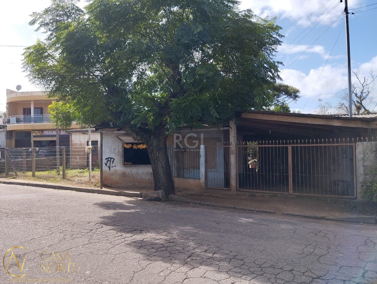 Terreno à venda  com 350m², Avenida Deputado Adão Pretto no bairro Lomba do Pinheiro em Porto Alegre