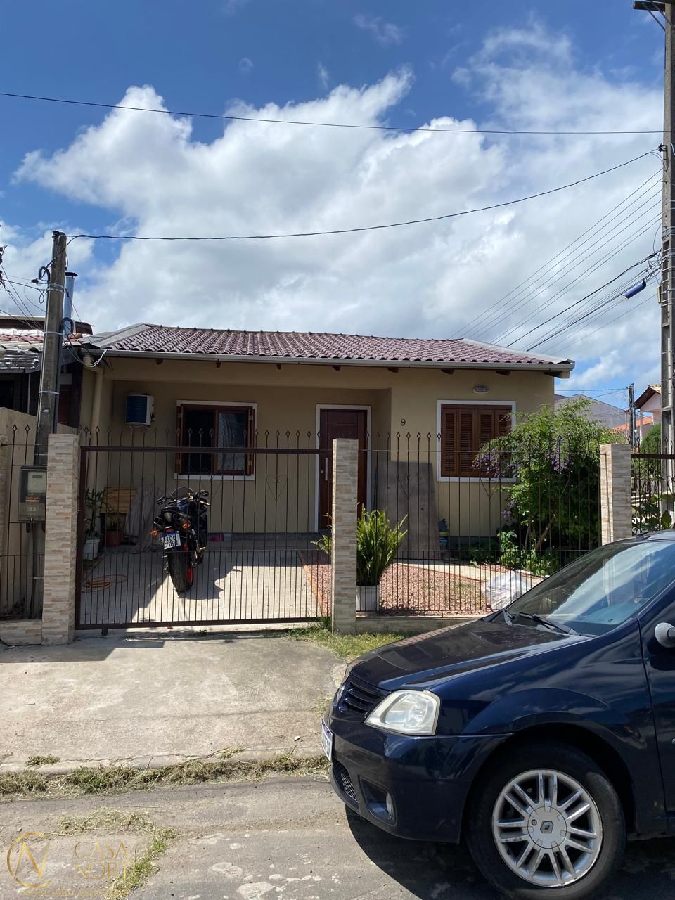 Casa à venda com 2 quartos, 25m², 1 vaga, Rua Elmo Born no bairro Hípica em Porto Alegre