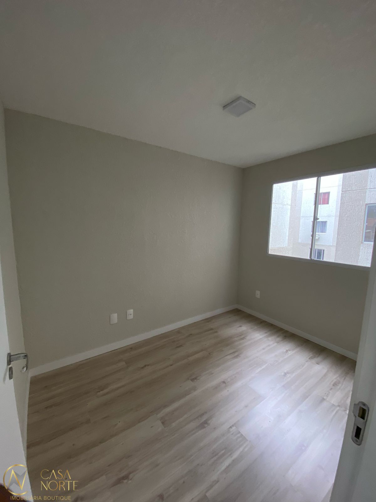 Apartamento à venda com 2 quartos, 40m², 1 suíte, 1 vaga, Rua Sabino Pereira Nunes no bairro Restinga em Porto Alegre