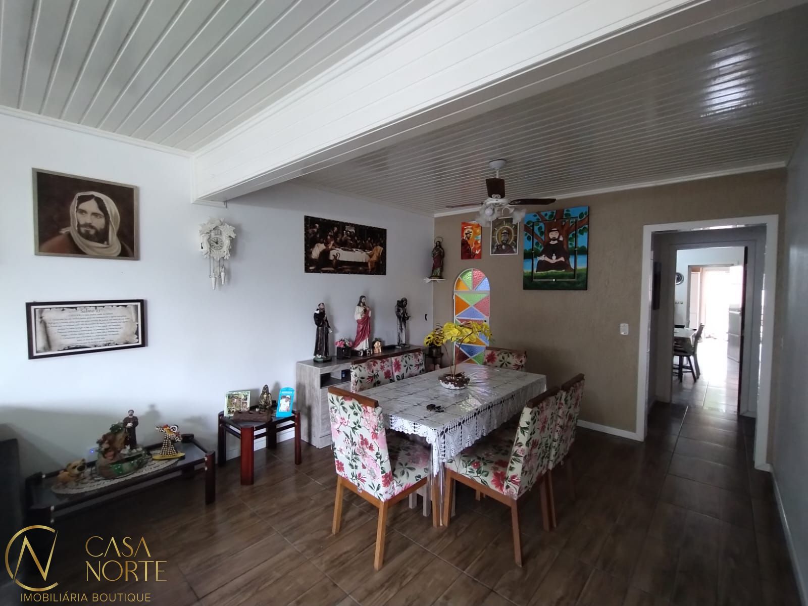 Casa à venda com 5 quartos, 250m², 1 suíte, 3 vagas, Rua Álvaro Pedro da Rosa no bairro Aberta dos Morros em Porto Alegre