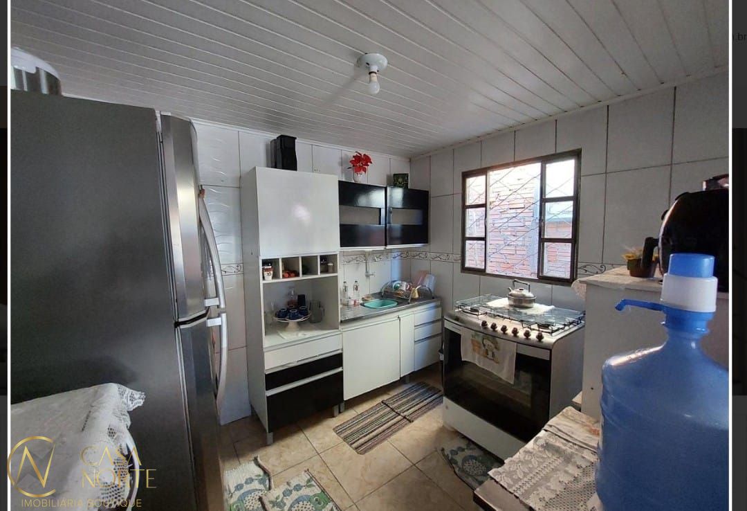Casa à venda com 2 quartos, 63m², 1 vaga, Rua Mário Vieira Marques no bairro Hípica em Porto Alegre
