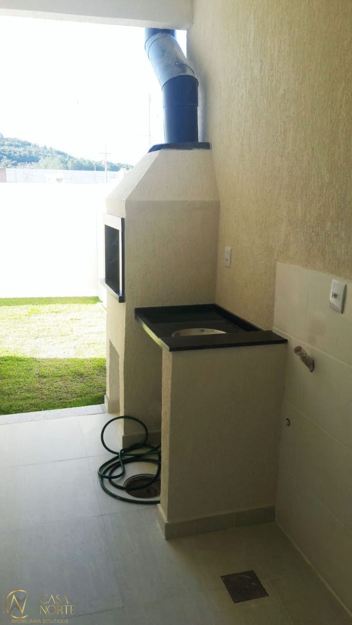 Casa à venda com 3 quartos, 83m², 1 suíte, 2 vagas, Rua Jorge Babot Miranda no bairro Aberta dos Morros em Porto Alegre