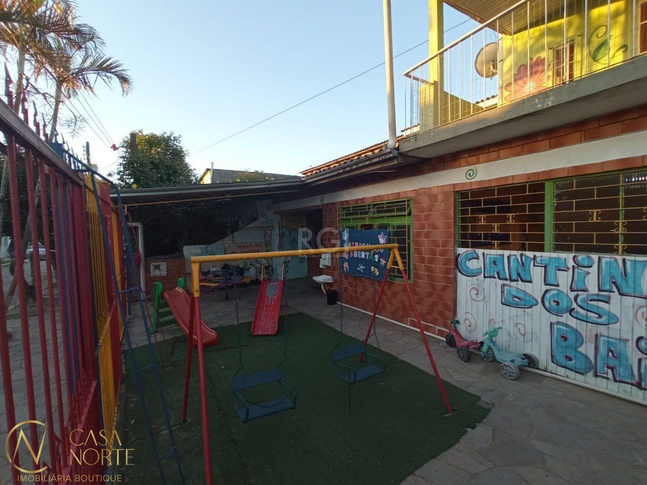 Casa Comercial à venda com 6 quartos, 160m², Rua Antônio Rocha Meirelles Leite no bairro Restinga em Porto Alegre