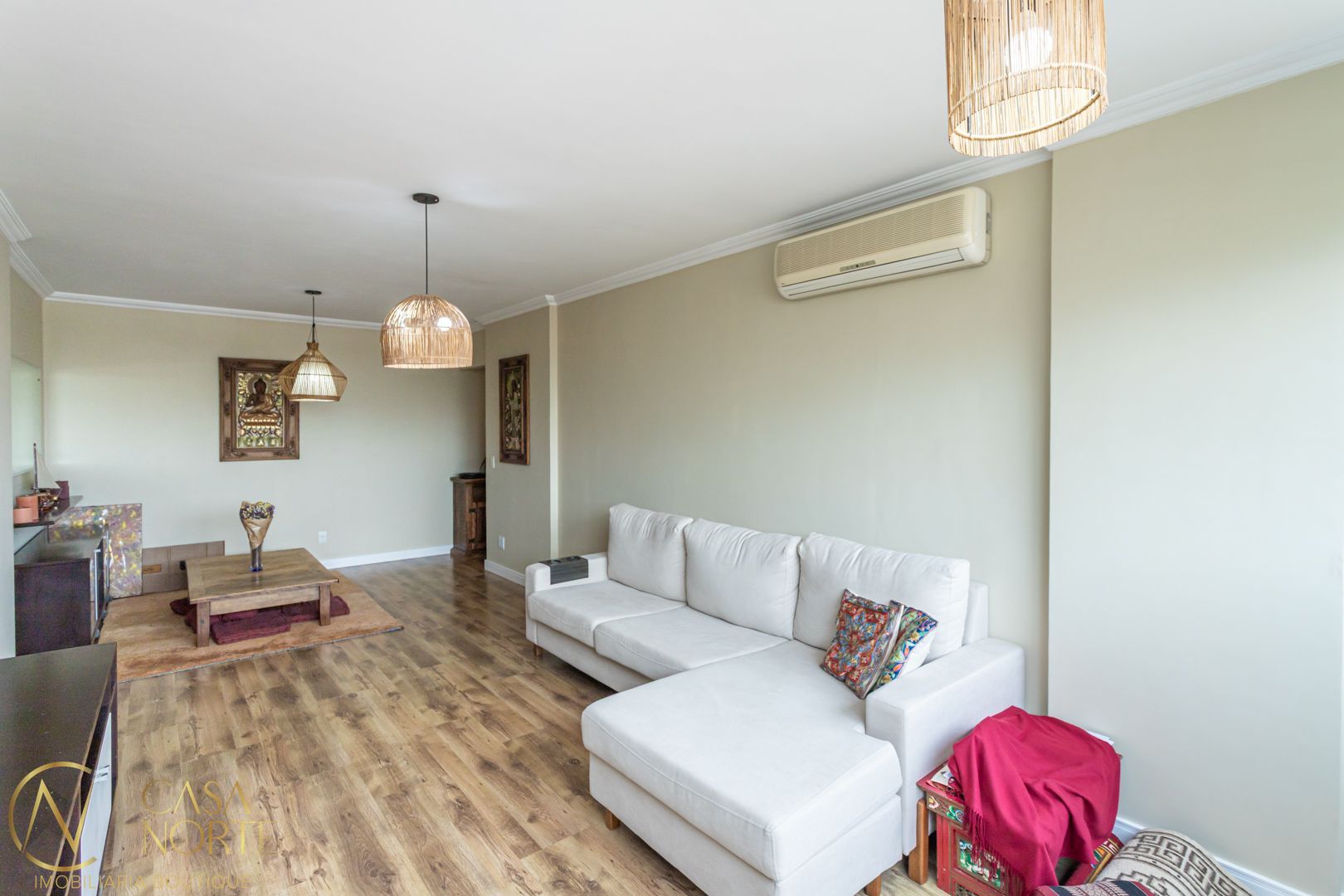 Apartamento à venda com 3 quartos, 102m², 1 suíte, 2 vagas, Rua Verissimo Rosa no bairro Partenon em Porto Alegre
