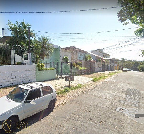 Terreno à venda  com 640m², Rua Dormenio no bairro Santa Tereza em Porto Alegre