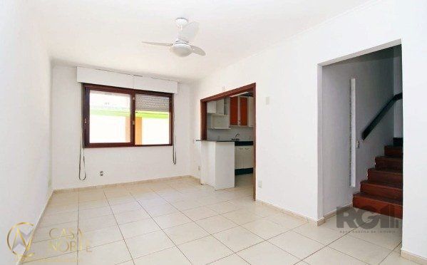 Casa de Condomínio à venda com 3 quartos, 88m², 1 suíte, 3 vagas, Rua Jatai no bairro Cristal em Porto Alegre