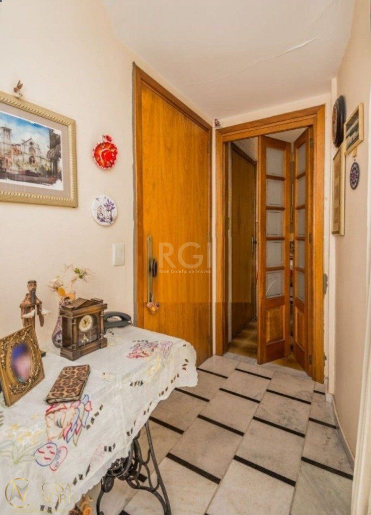 Apartamento à venda com 1 quarto, 61m², Rua Duque de Caxias no bairro Centro Histórico em Porto Alegre