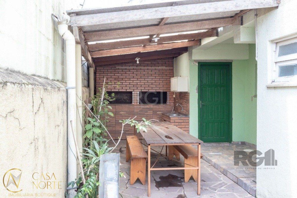 Cobertura à venda com 3 quartos, 73m², 1 vaga, Rua Doutor Campos Velho no bairro Cristal em Porto Alegre
