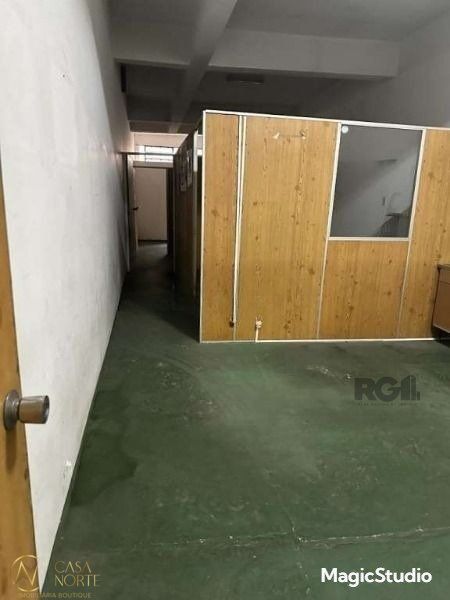 Casa à venda com 2 quartos, 168m², 1 vaga, Rua General Caldwell no bairro Menino Deus em Porto Alegre