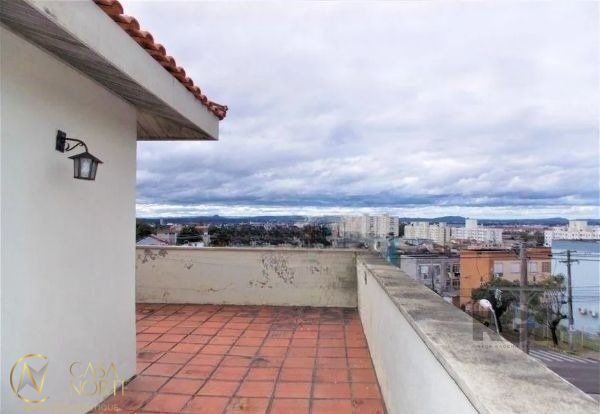 Cobertura à venda com 3 quartos, 156m², 1 vaga, Rua Paulo Blaschke no bairro Jardim Itu em Porto Alegre