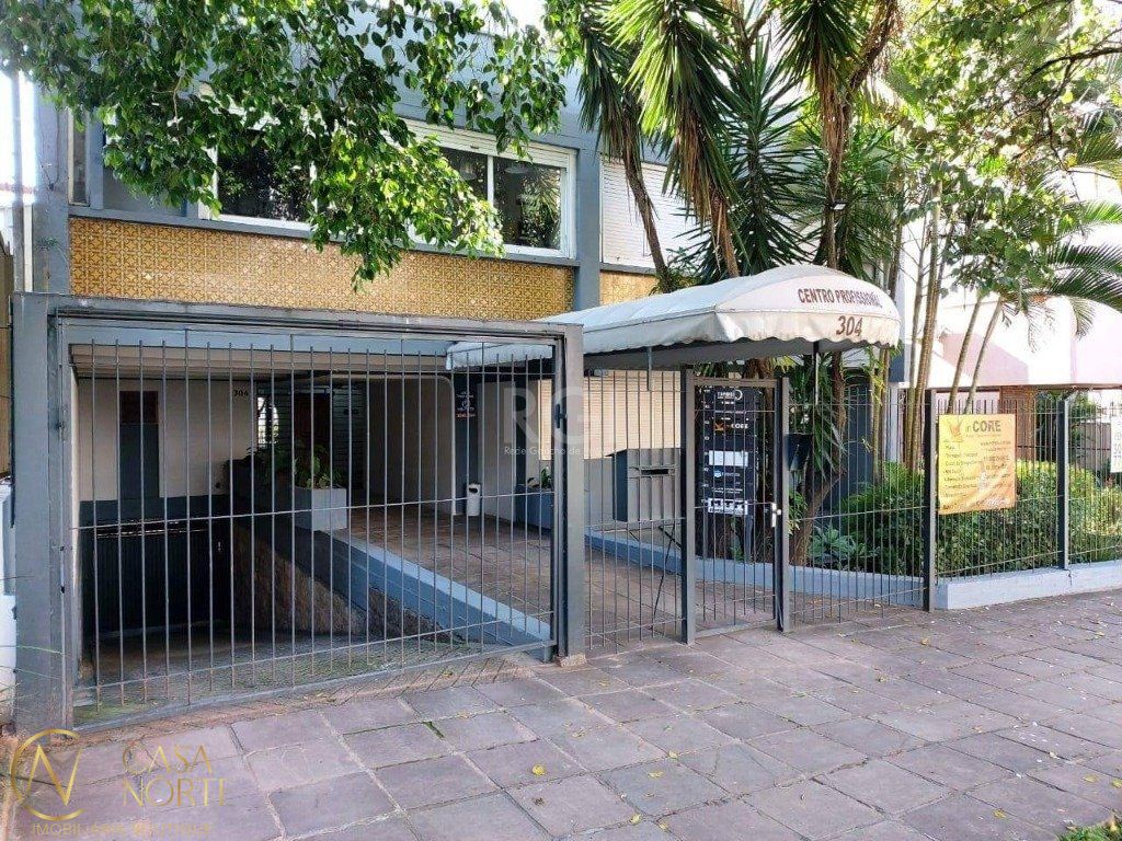 Sala Comercial à venda com 1 quarto, 59m², 1 vaga, Rua Professor Ivo Corseuil no bairro Petrópolis em Porto Alegre