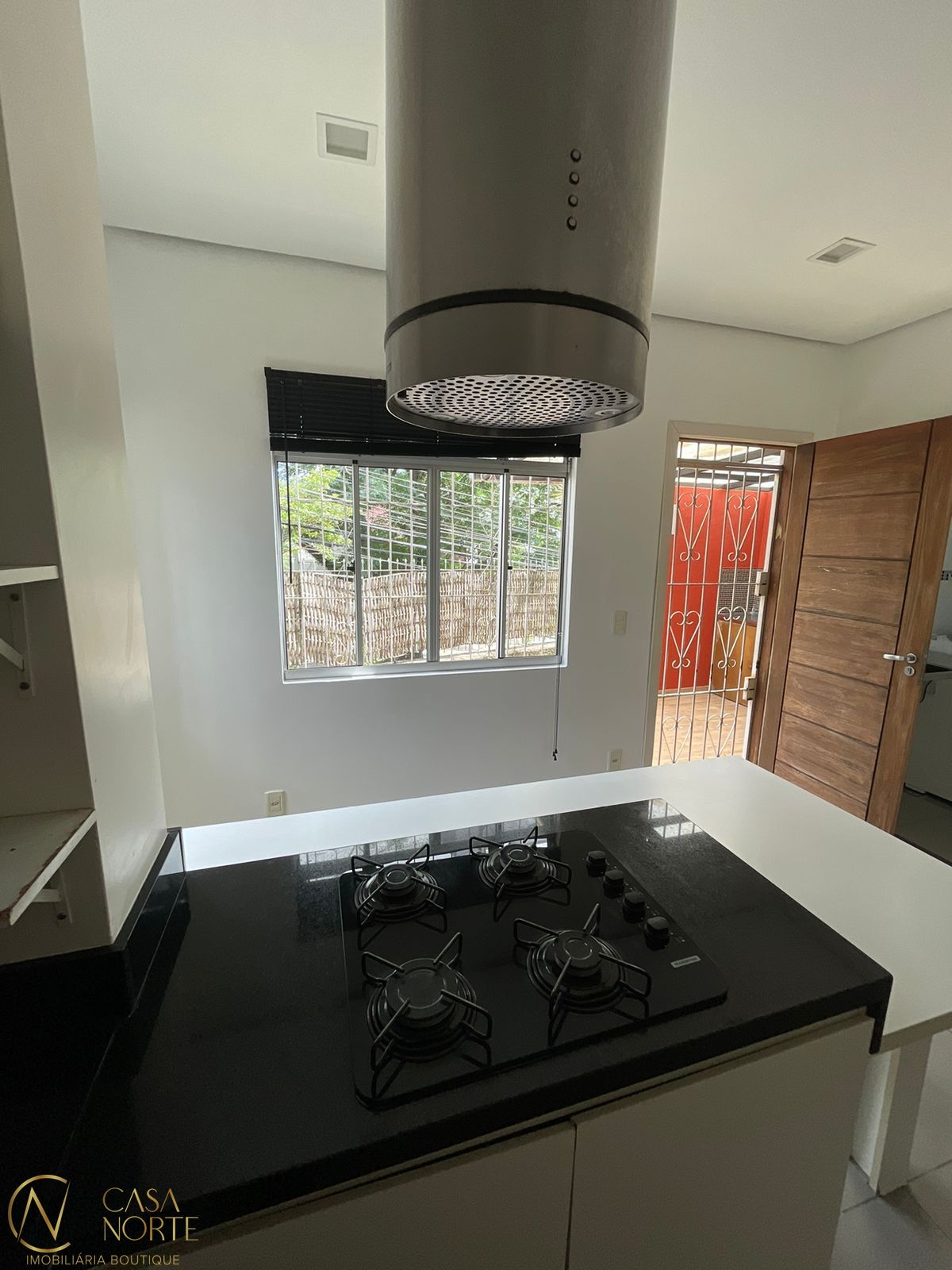 Casa à venda com 2 quartos, 94m², 1 suíte, 1 vaga, Rua Cabral no bairro Rio Branco em Porto Alegre