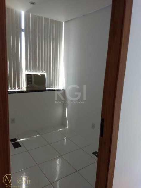 Sala Comercial à venda com 1 quarto, 45m², Rua Ramiro Barcelos no bairro Floresta em Porto Alegre