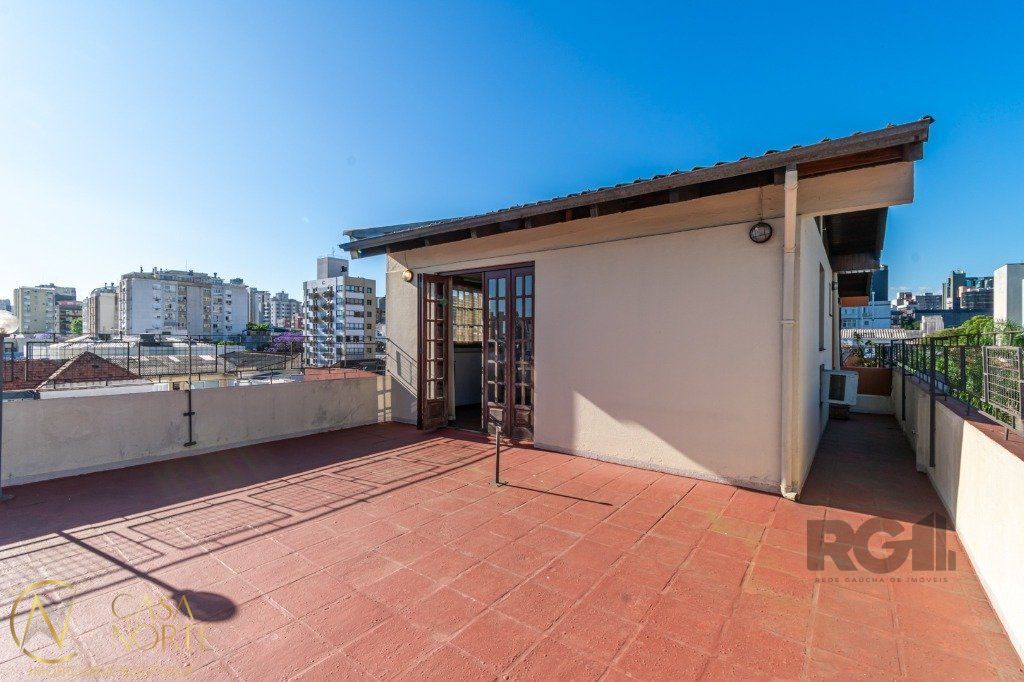 Cobertura à venda com 2 quartos, 110m², 1 vaga, Rua Liberdade no bairro Rio Branco em Porto Alegre