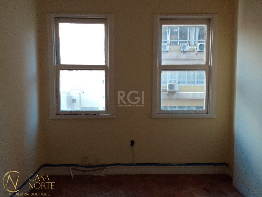 Sala Comercial à venda , 123m², Rua dos Andradas no bairro Centro Histórico em Porto Alegre