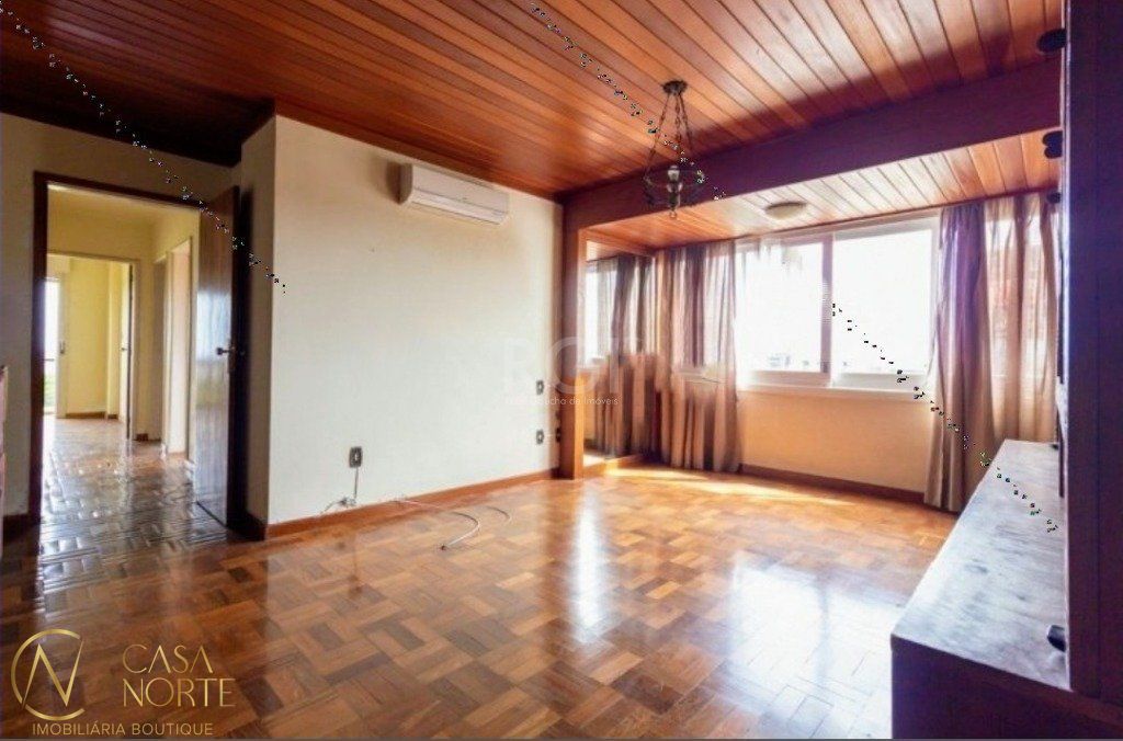 Apartamento à venda com 3 quartos, 140m², 1 suíte, 1 vaga, Avenida Padre Cacique no bairro Praia de Belas em Porto Alegre