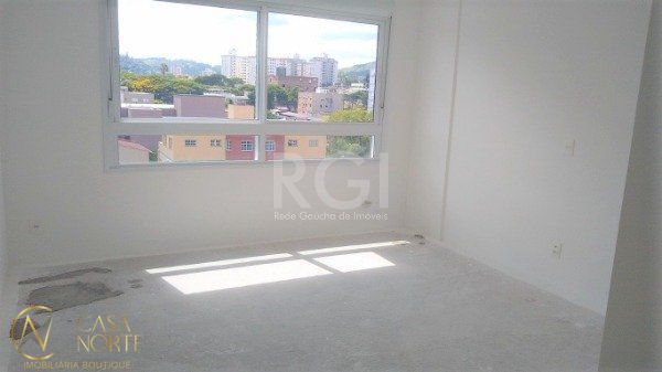 Apartamento à venda com 1 quarto, 27m², 1 vaga, Avenida dos Cubanos no bairro Partenon em Porto Alegre