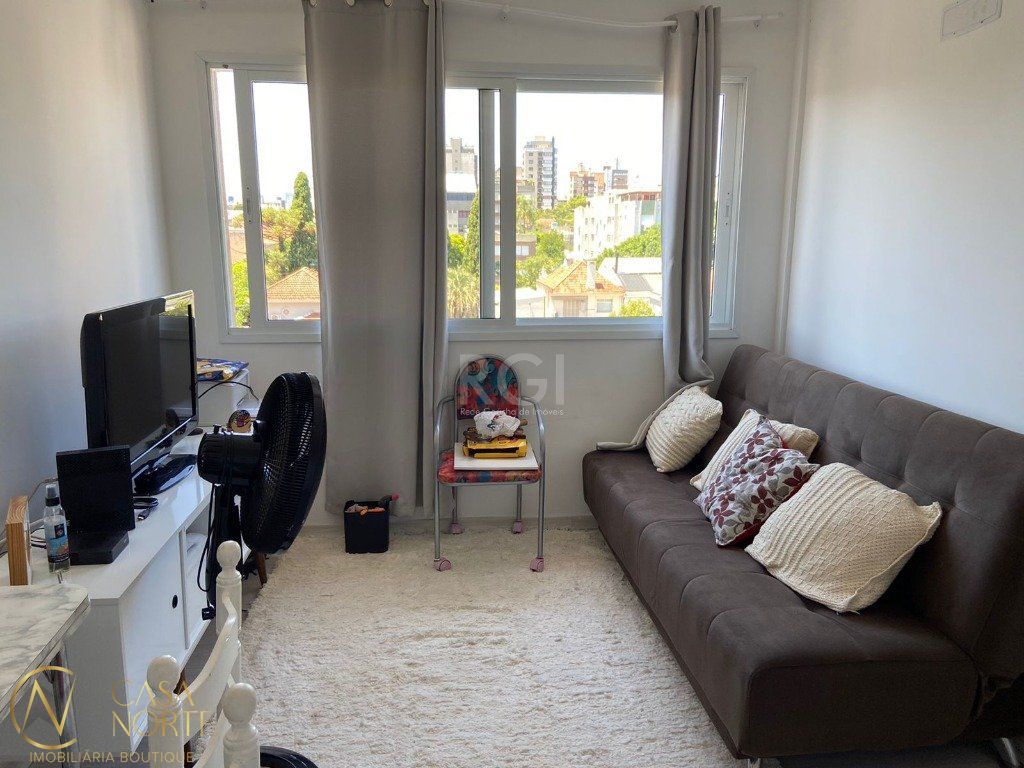 Apartamento à venda com 2 quartos, 55m², 1 vaga, Rua Dona Eugênia no bairro Santa Cecília em Porto Alegre