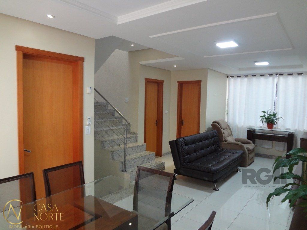 Casa de Condomínio à venda com 3 quartos, 158m², 1 suíte, 2 vagas, Rua Tunisia no bairro Vila Ipiranga em Porto Alegre