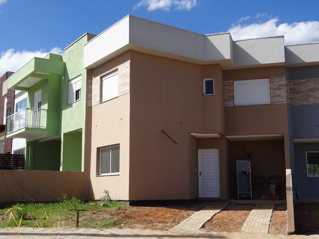Casa de Condomínio à venda com 3 quartos, 111m², 1 suíte, 2 vagas, Rua Madre Celina Maria Azambuja no bairro Mário Quintana em Porto Alegre