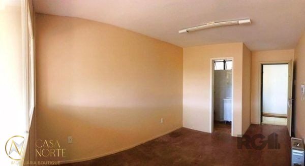 Sala Comercial à venda com 1 quarto, 34m², Avenida Bento Gonçalves no bairro Partenon em Porto Alegre