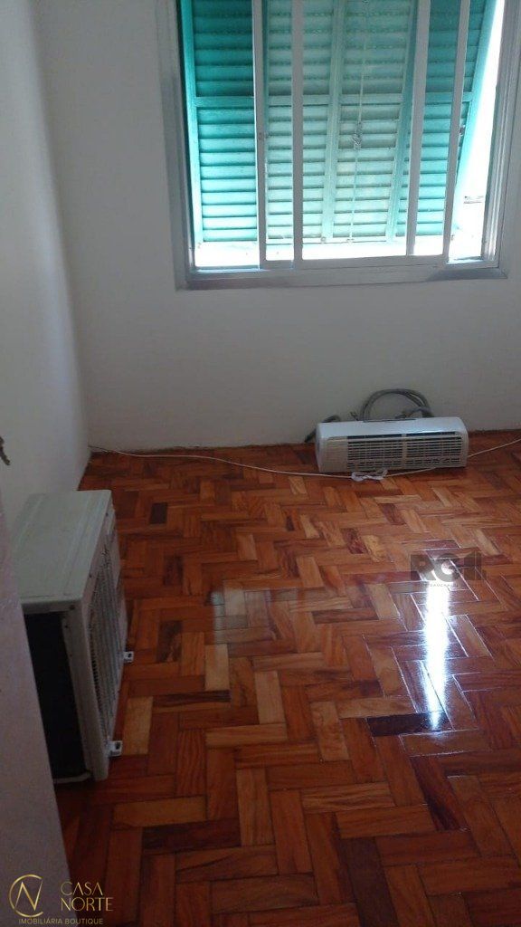 Apartamento à venda com 2 quartos, 62m², Avenida Assis Brasil no bairro Santa Maria Goretti em Porto Alegre