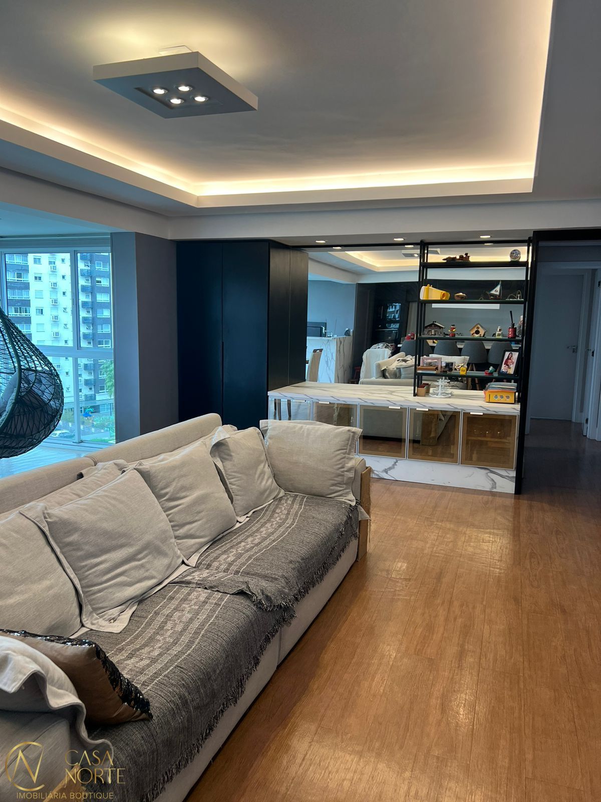 Apartamento à venda com 3 quartos, 199m², 1 suíte, 2 vagas, Rua Nicola Mathias Falci no bairro Jardim do Salso em Porto Alegre