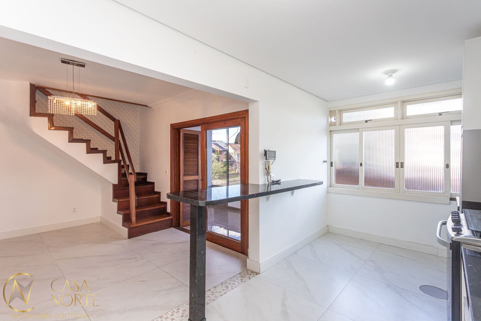 Cobertura à venda com 3 quartos, 160m², 1 suíte, 2 vagas, Rua Dona Adda Mascarenhas de Moraes no bairro Jardim Planalto em Porto Alegre