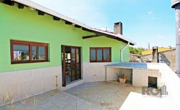 Cobertura à venda com 4 quartos, 252m², 2 suítes, 2 vagas, Rua Luiz de Camoes no bairro Santo Antônio em Porto Alegre