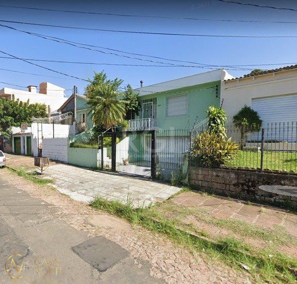 Terreno à venda  com 640m², Rua Dormenio no bairro Santa Tereza em Porto Alegre