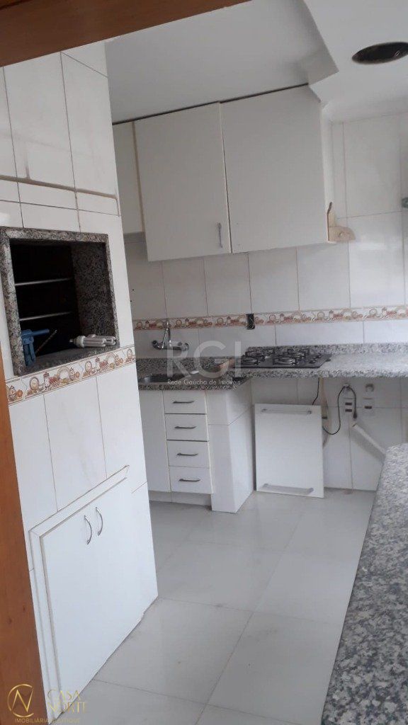 Cobertura à venda com 2 quartos, 95m², 1 suíte, 1 vaga, Avenida Lavras no bairro Petrópolis em Porto Alegre