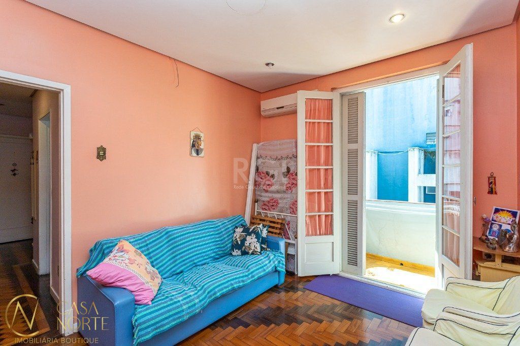 Apartamento à venda com 2 quartos, 49m², Rua Jeronimo Coelho no bairro Centro Histórico em Porto Alegre