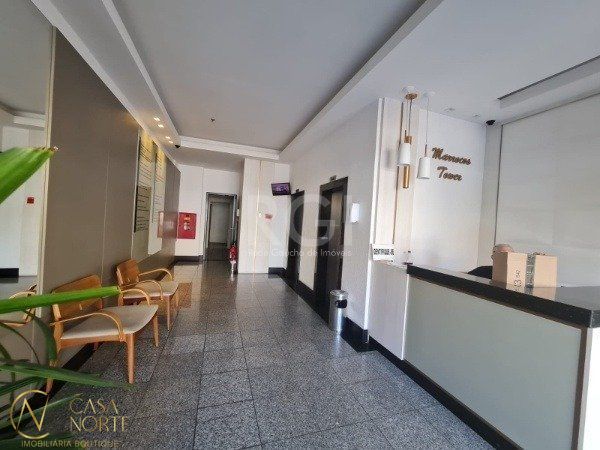 Sala Comercial à venda com 1 quarto, 29m², Rua José de Alencar no bairro Menino Deus em Porto Alegre