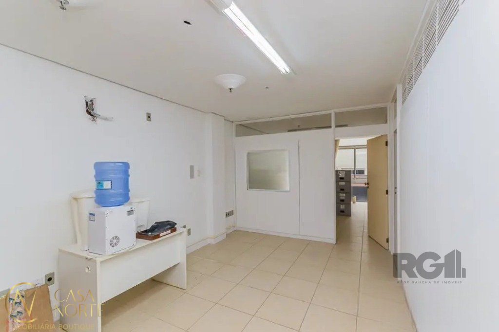 Sala Comercial à venda , 80m², Rua dos Andradas no bairro Centro Histórico em Porto Alegre